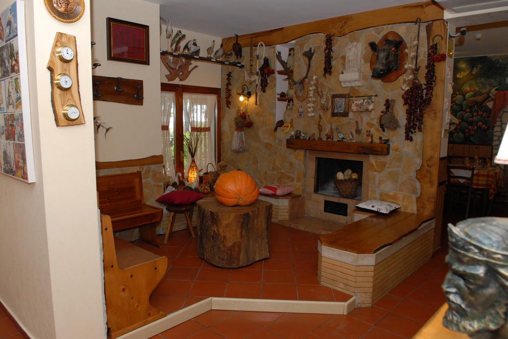 B&B Oasi Lago Salso Siponto Exterior photo